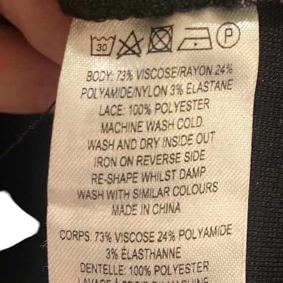 💥3/$40💥French Connection Floral Lace Mini Skirt Size 8 - Picture 5 of 5